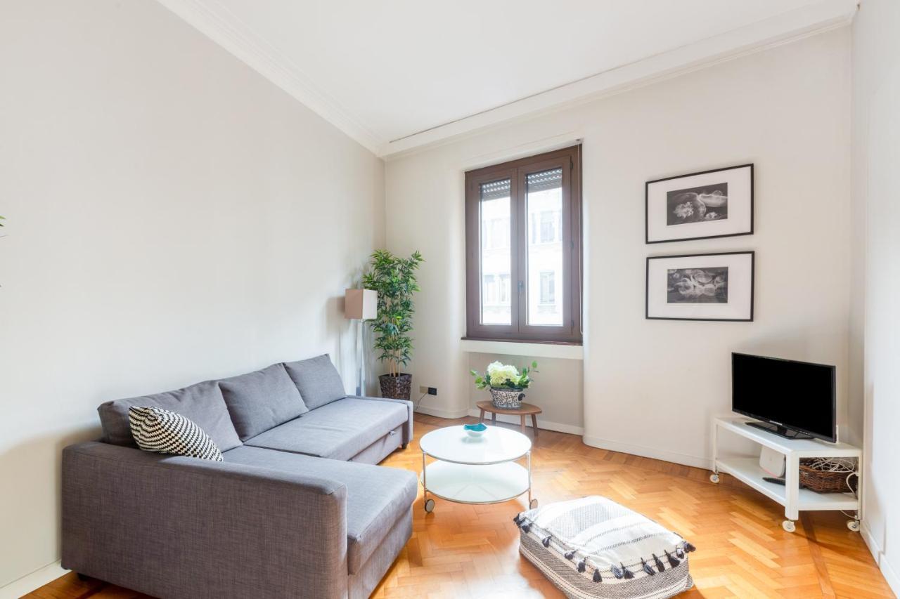 Spacious And Brilliant Apartment In Duomo By Easylife Milan Exterior photo