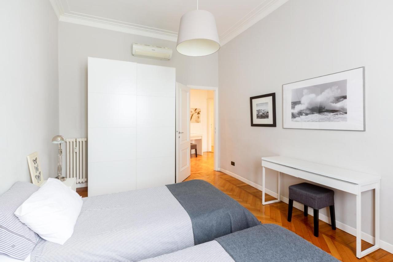 Spacious And Brilliant Apartment In Duomo By Easylife Milan Exterior photo