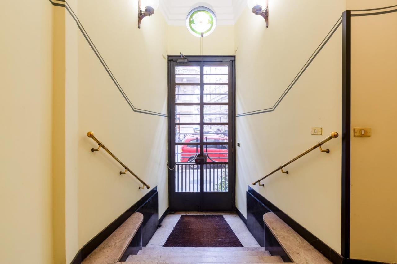 Spacious And Brilliant Apartment In Duomo By Easylife Milan Exterior photo